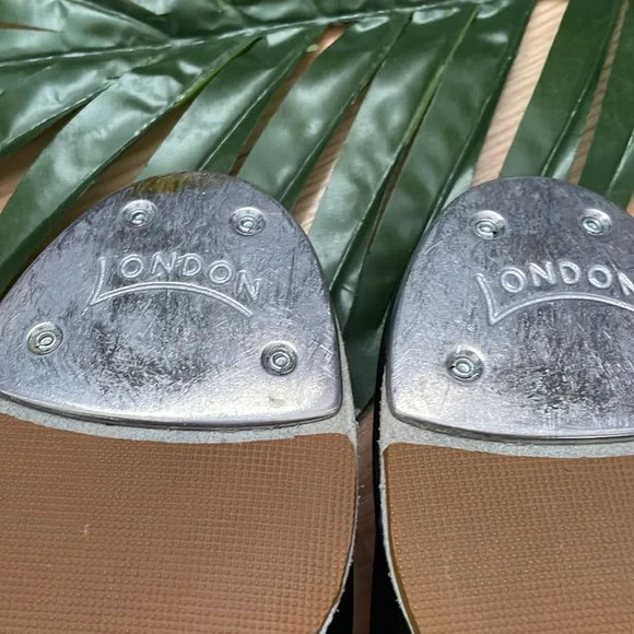 Tap Shoes - Picture 4 of 7